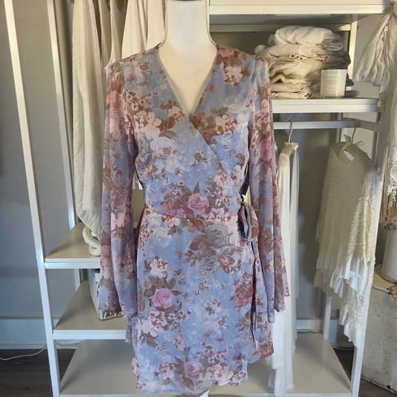 Mi ami Dresses & Skirts - Mi Ami sz. large soft blue floral full wrap midi dress. Soft girl feminine #2090